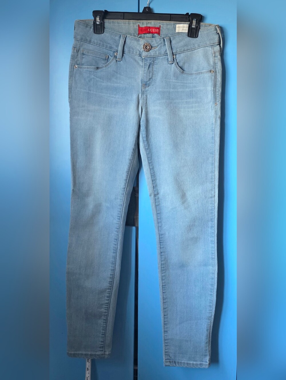 GUESS Eco 1981 Light Wash Blue Skinny Jeans | Size 28